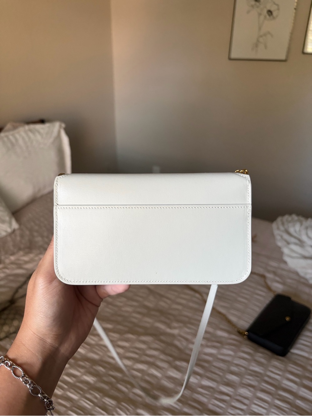 Saint Laurent White Leather Monogram Crossbody Bag with Gold Hardware - Picture 2 of 6